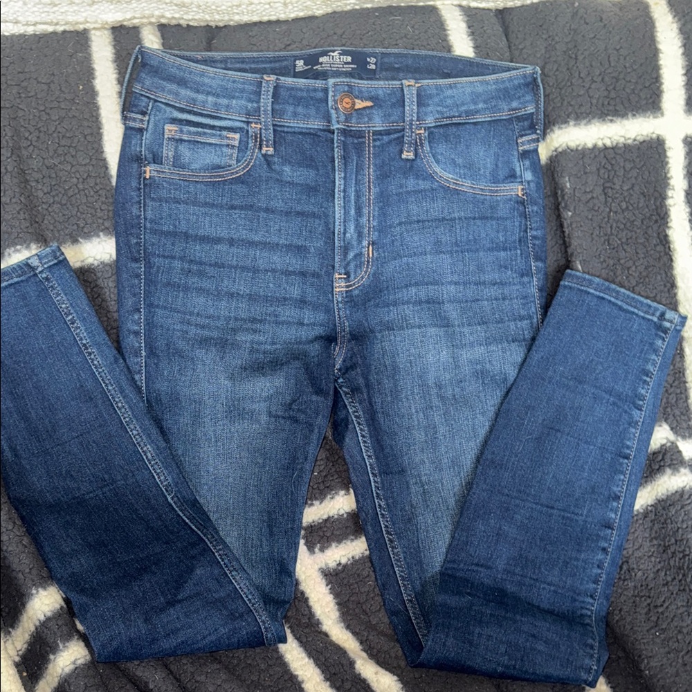 Hollister High- Rise Super Skinny Jeans